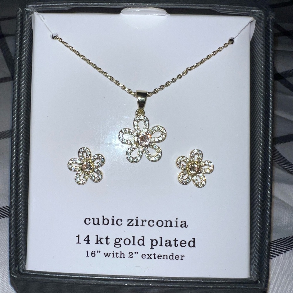 Cubic Zirconia 14kt Gold Plated Flower Jewelry Set